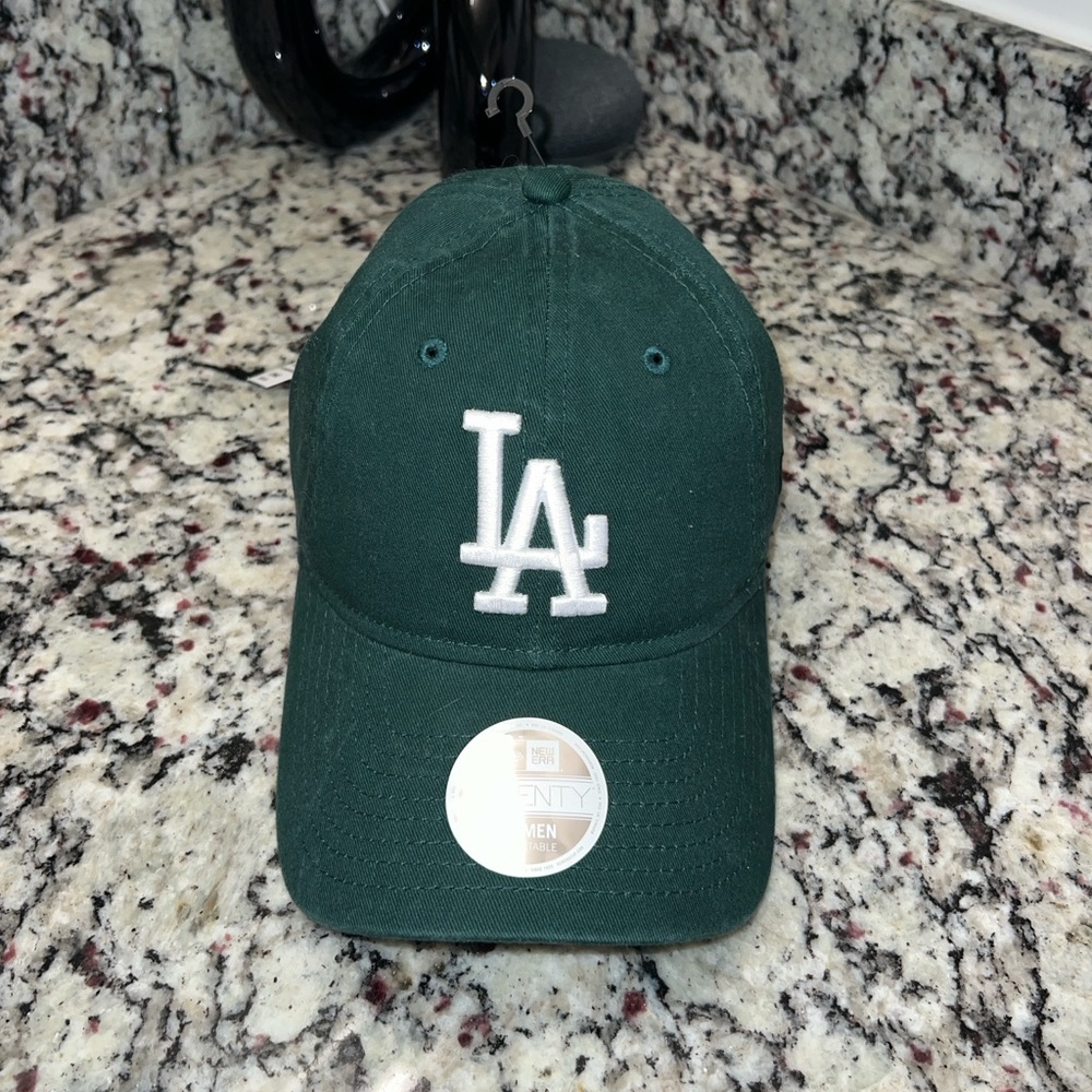 LA x Aritzia Hat